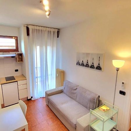Appartamento Di Fronte All'Ospedale Modène Extérieur photo