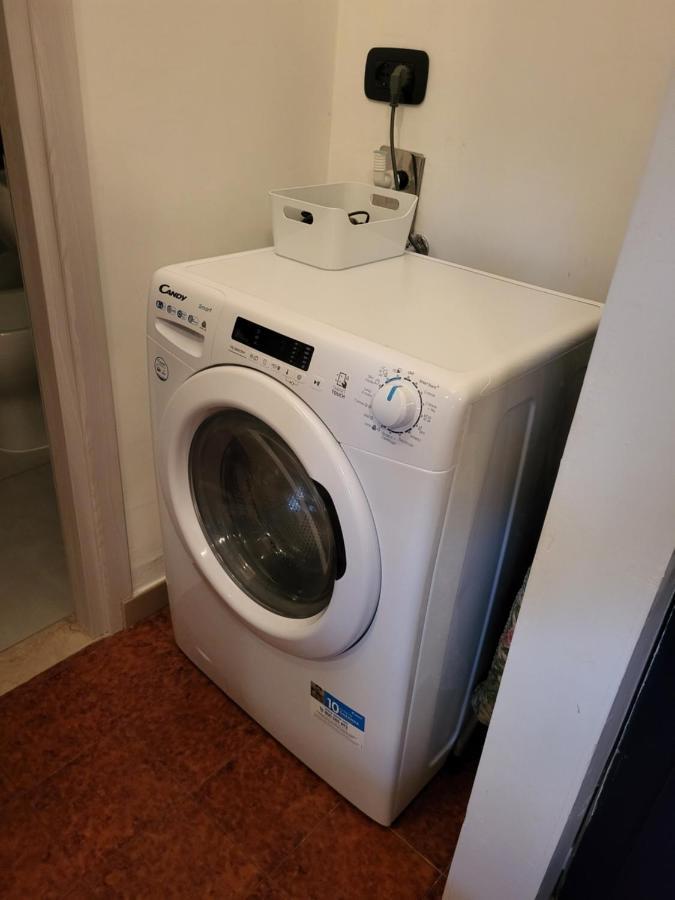 Appartamento Di Fronte All'Ospedale Modène Extérieur photo