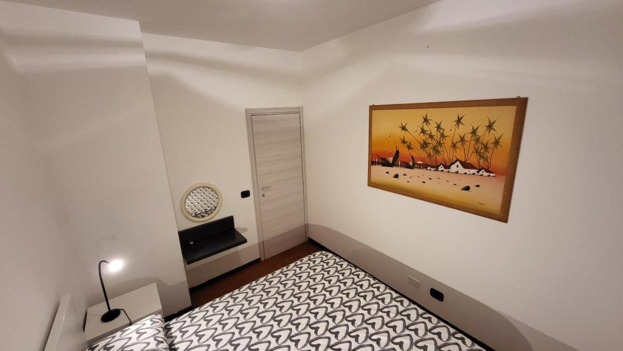Appartamento Di Fronte All'Ospedale Modène Extérieur photo