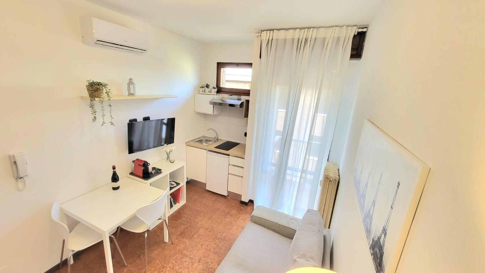 Appartamento Di Fronte All'Ospedale Modène Extérieur photo